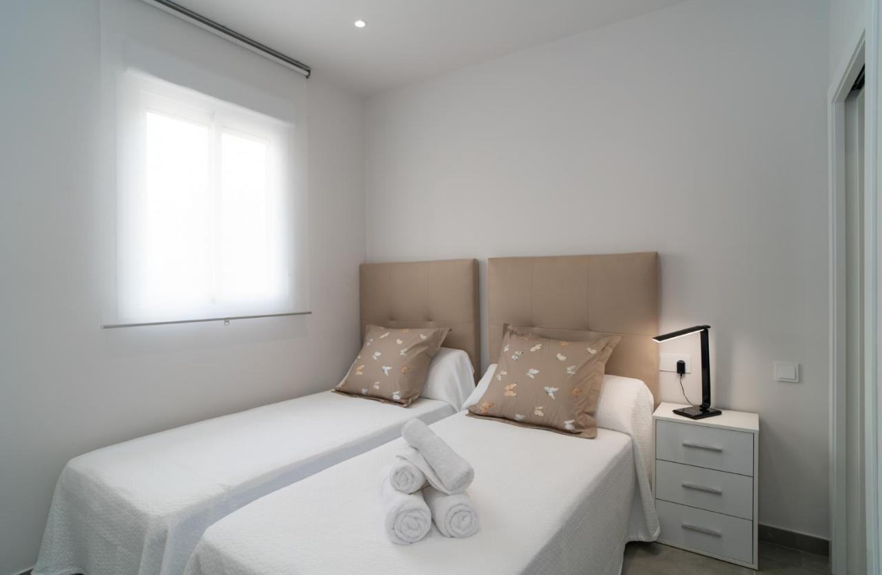Aac Malaga - Apartamento Con Terraza, Muy Amplio, Totalmente Equipado, Cerca Del Centro Y Nuevo! ภายนอก รูปภาพ