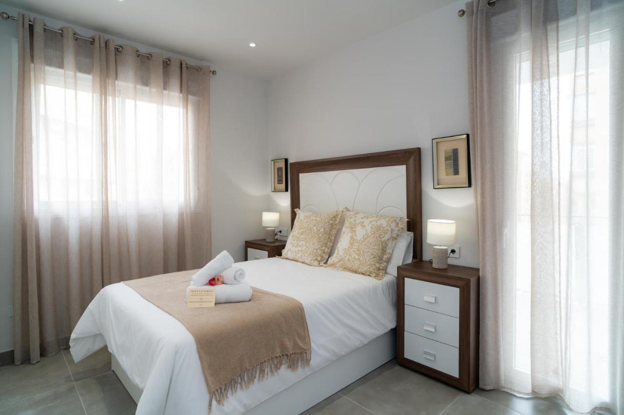 Aac Malaga - Apartamento Con Terraza, Muy Amplio, Totalmente Equipado, Cerca Del Centro Y Nuevo! ภายนอก รูปภาพ