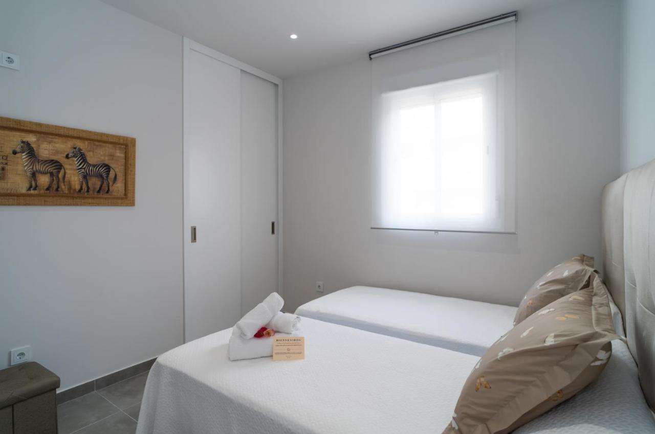 Aac Malaga - Apartamento Con Terraza, Muy Amplio, Totalmente Equipado, Cerca Del Centro Y Nuevo! ภายนอก รูปภาพ